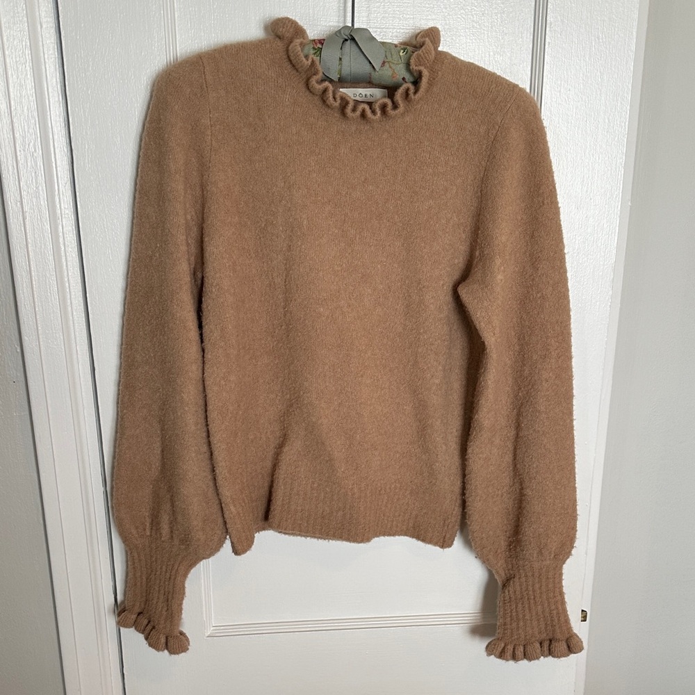 Doen Assis Camel Ruffle Sweater, XS